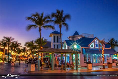 Is Fort Myers Beach a party town?