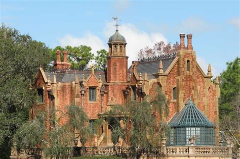 Is Haunted Mansion In Disney World Closing?