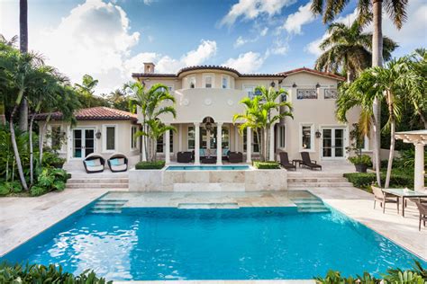 Is it a bad time to buy a house in Miami?