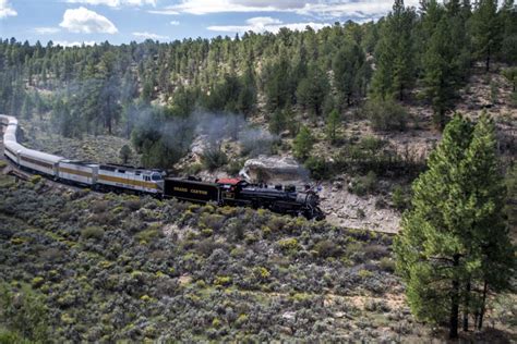 Is It Better To Drive To The Grand Canyon Or Take The Train?