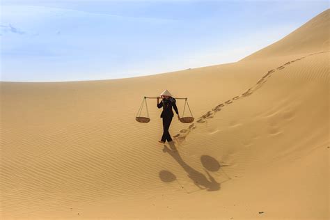 Is it hard to walk in the desert?