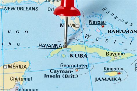 Is it possible to swim from Miami to Cuba?