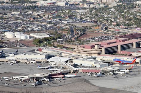 Is Mccarran Airport Big?