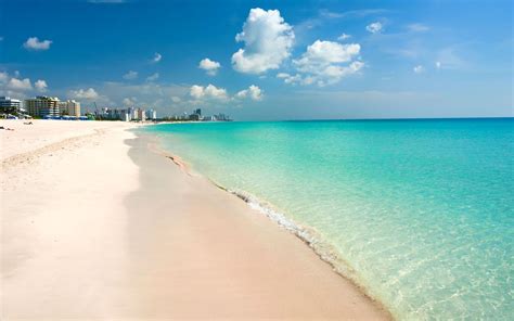 Is Miami Beach Clear Water?