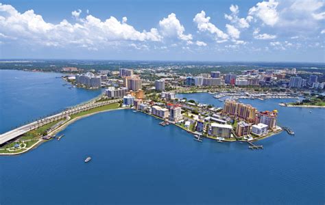 Is Sarasota Florida A Wealthy Area?