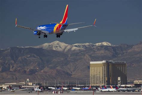 What Airlines Are At Las Vegas Hub?