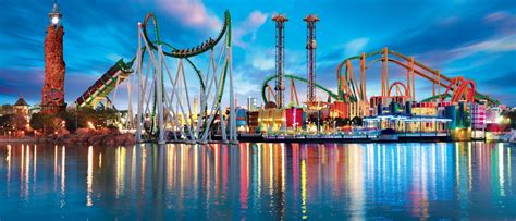 What city in Florida has the most theme parks?