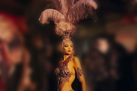 What Does A Las Vegas Showgirl Do?