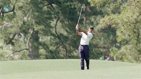 What golf course does Tiger Woods own?