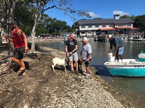 What happened in Goat Island?