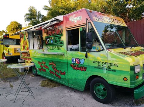 What Is A Self Sufficient Food Truck In Florida?