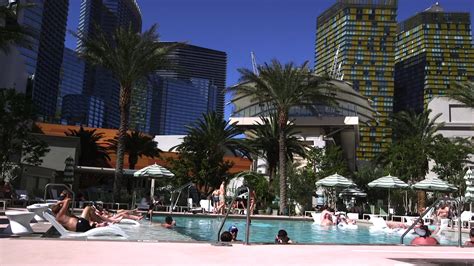 What Is Pool Season In Las Vegas?