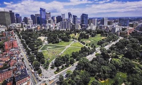 What is the 2nd largest city park in the US?