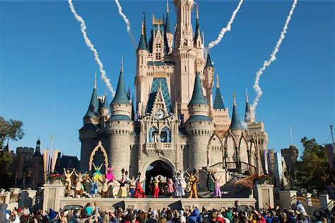 What Is The Best Disney Park To Visit If You Only Have One Day?