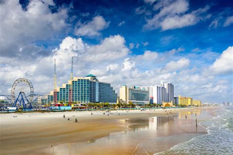 What is the closest beach town to Orlando?