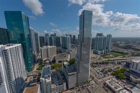 What is the iconic building in Downtown Miami?