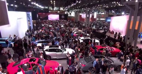 What is the largest auto show in the US?