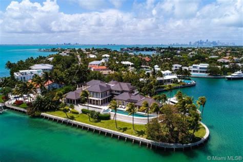 What is the richest area in Miami Beach?