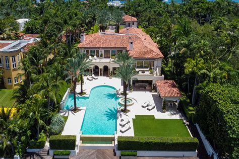 What Island In Miami Has Rich Houses?