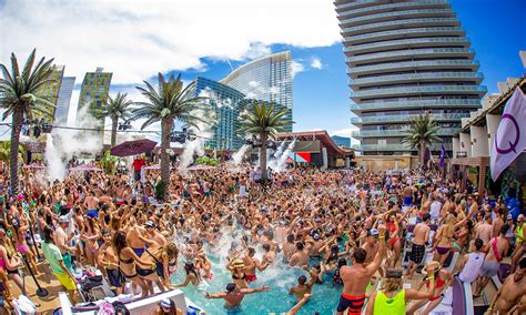 What Months Does Vegas Have Pool Parties?