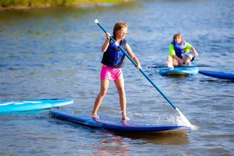 What should I wear to stand up paddle boarding?