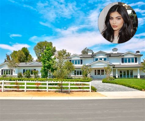 What Street Does Kylie Jenner Live On?