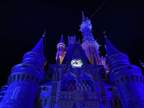 What time does Cinderella Castle light up?