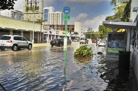 What's being done in Miami to deal with flooding?