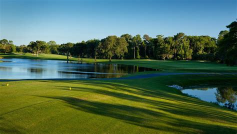 Which Disney golf course is closing?