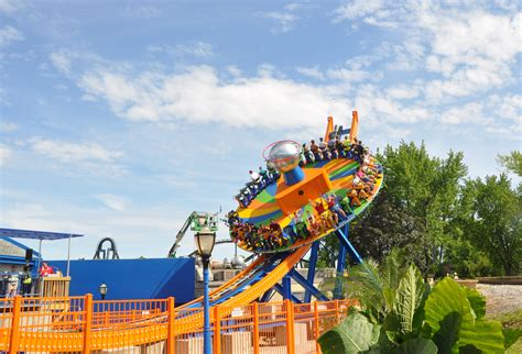 Which Six Flags has the most thrill rides?