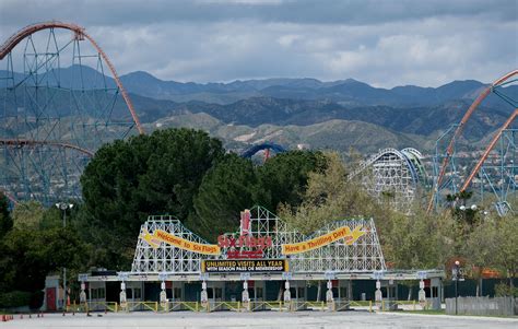 Why Did Six Flags Close In Florida?