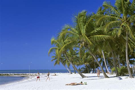 Why don t the Florida Keys have beaches?