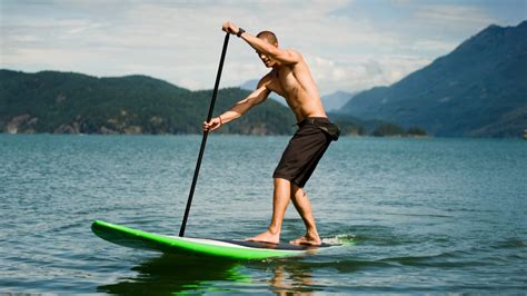 Will paddle boarding build muscle?